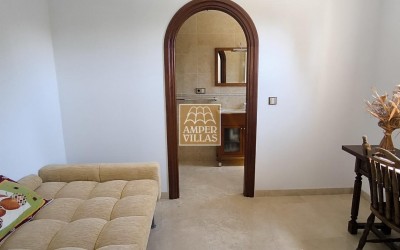 Fantástica villa con gran parcela, con privacidad y vistas al mar.